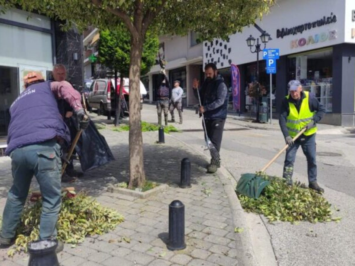 Συνεχίζονται οι εργασίες καθαρισμού και καλλωπισμού της Καλαμπάκας