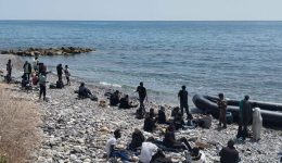 sinechizonte-i-metanasteftikes-roes-stin-3