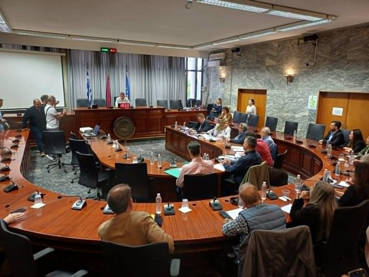 Συνεδρίασε η επιτροπή για τα εναπομείναντα ιστορικά κτίρια της Λάρισας και τη διάσωση της οικίας Αλεξάνδρου – ΦΩΤΟ