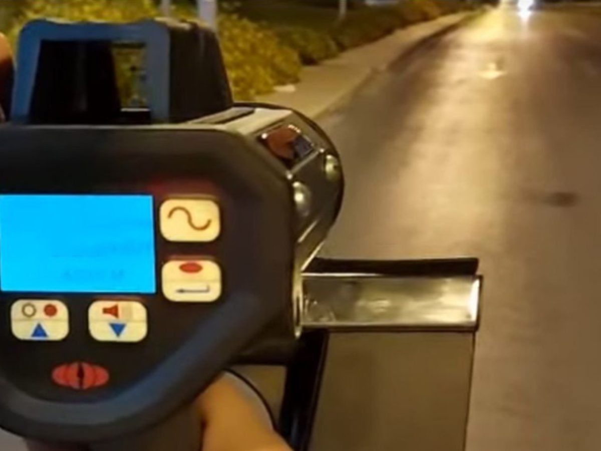 Συνελήφθησαν δύο οδηγοί που έκαναν κόντρες στη Βούλα – Έτρεχαν ακόμα και με 150 χλμ/ώρα