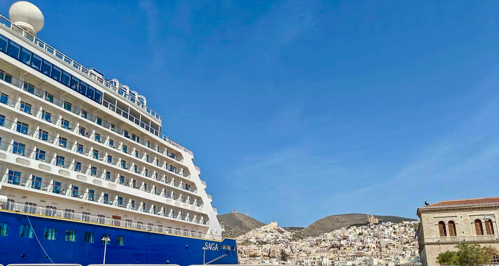 siros-to-programma-afixeon-krouazieroplion