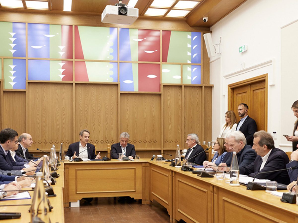 Σύσκεψη υπό τον Μητσοτάκη στην Περιφέρεια Κρήτης για την αντιμετώπιση της λειψυδρίας – Συμμετείχε ο Περιφερειάρχης Νοτίου Αιγαίου