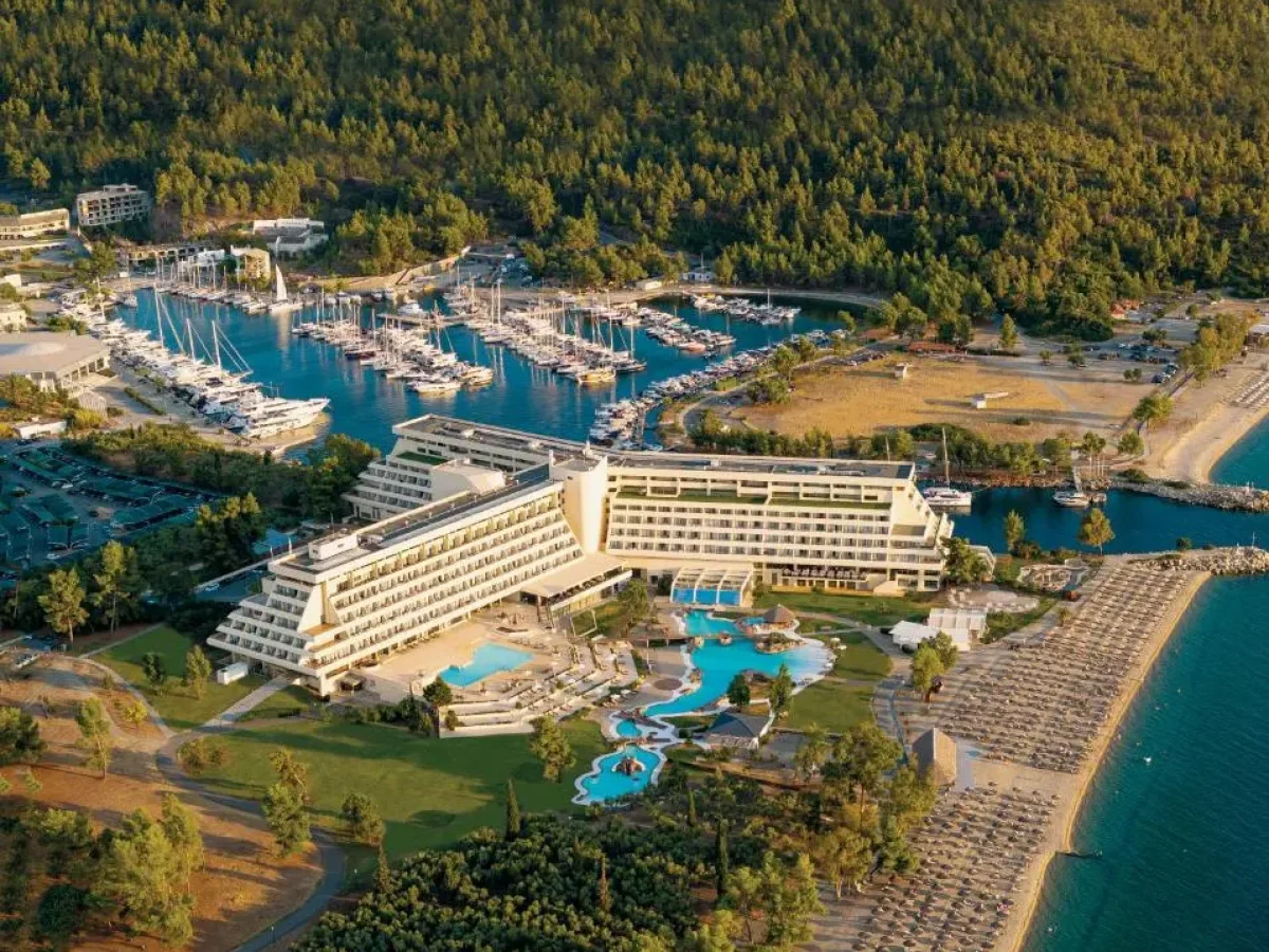 ΣΙΘΩΝΙΑ: «ΑΣΤΕΡΙ» MICHELIN ΣΤΟ PORTO CARRAS – Ο ΛΕΥΤΕΡΗΣ ΛΑΖΑΡΟΥ ΥΠΟΓΡΑΦΕΙ ΤΗ ΝΕΑ ΓΕΥΣΤΙΚΗ ΤΑΥΤΟΤΗΤΑ ΤΟΥ RESORT