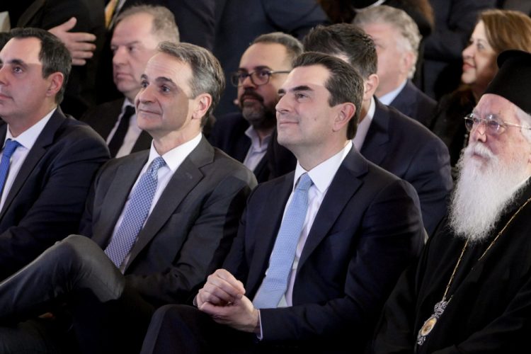 skrekas-i-kivernisi-stirizi-ton