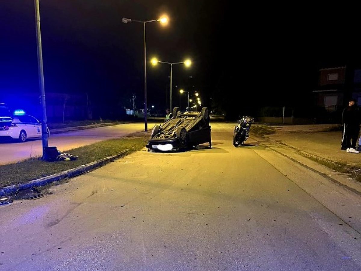 ΣΟΚΑΡΙΣΤΙΚΟ τροχαίο τα ξημερώματα στην οδό Πύλης (φώτο)