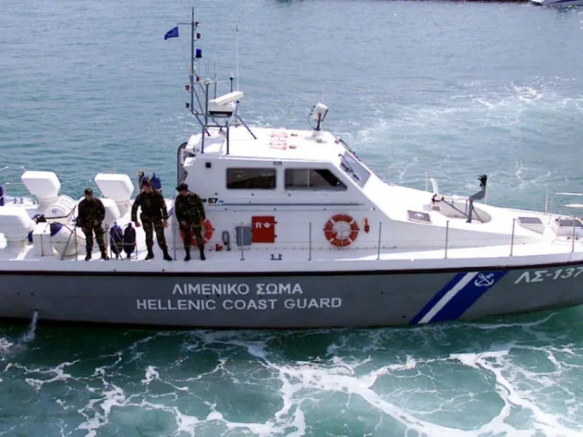 Σούνιο: Στήθηκε επιχείρηση από το Λιμενικό για τη διάσωση 4 ανήλικων κολυμβητών