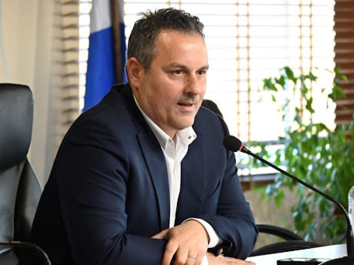 &Sigma;&pi;ύ&rho;&omicron;&sigmaf; &Delta;&iota;&alpha;&mu;&alpha;&nu;&tau;ό&pi;&omicron;&upsilon;&lambda;&omicron;&sigmaf;: Ά&gamma;&nu;&omega;&sigma;&tau;&omicron;&iota; έ&phi;&tau;&iota;&alpha;&xi;&alpha;&nu; &psi;&epsilon;ύ&tau;&iota;&kappa;&omicron; &pi;&rho;&omicron;&phi;ί&lambda; &sigma;&tau;&omicron; Facebook &mu;&epsilon; &tau;&alpha; &sigma;&tau;&omicron;&iota;&chi;&epsilon;ί&alpha; &tau;&omicron;&upsilon;