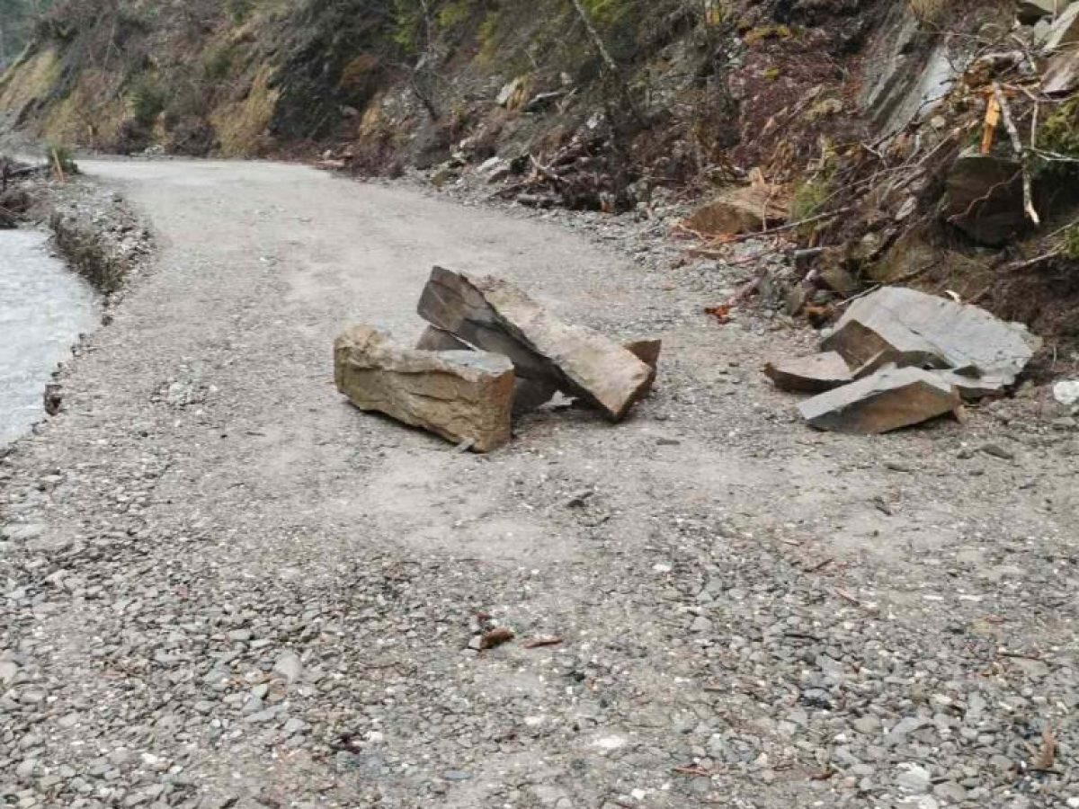 Στεφάνι Πίνδου: Καταστροφές χωρίς τέλος και ένας δρόμος που χάνεται σε κάθε κακοκαιρία