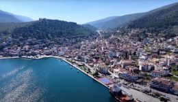 stin-&Alpha;mfilochia-to-dei-Tour