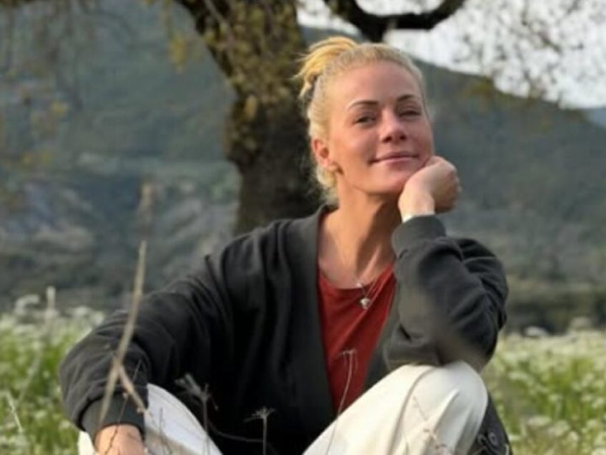 Στην Ποταμούλα Αγρινίου για το Πάσχα η Ζέτα Μακρυπούλια – «Επιστροφή στις ρίζες μου»