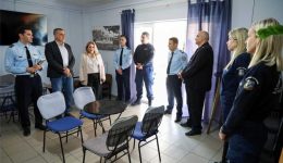 stin-teliki-efthia-to-neo-1