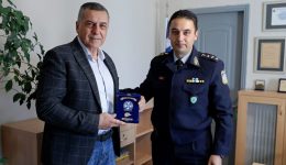 stin-teliki-efthia-to-neo