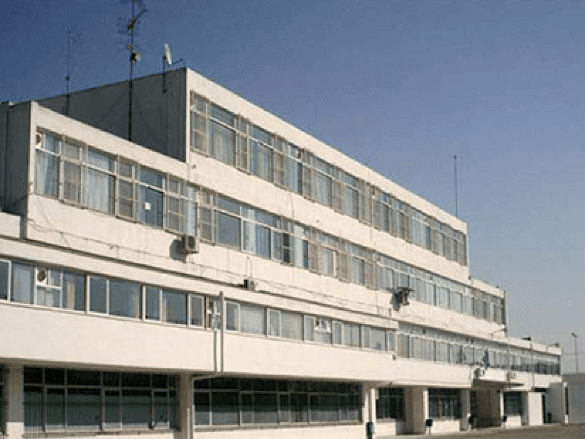 Στήριξη στην πράξη: Δωρεά εξοπλισμού στο 1ο Ε.Κ. Λάρισας από την RAPCON