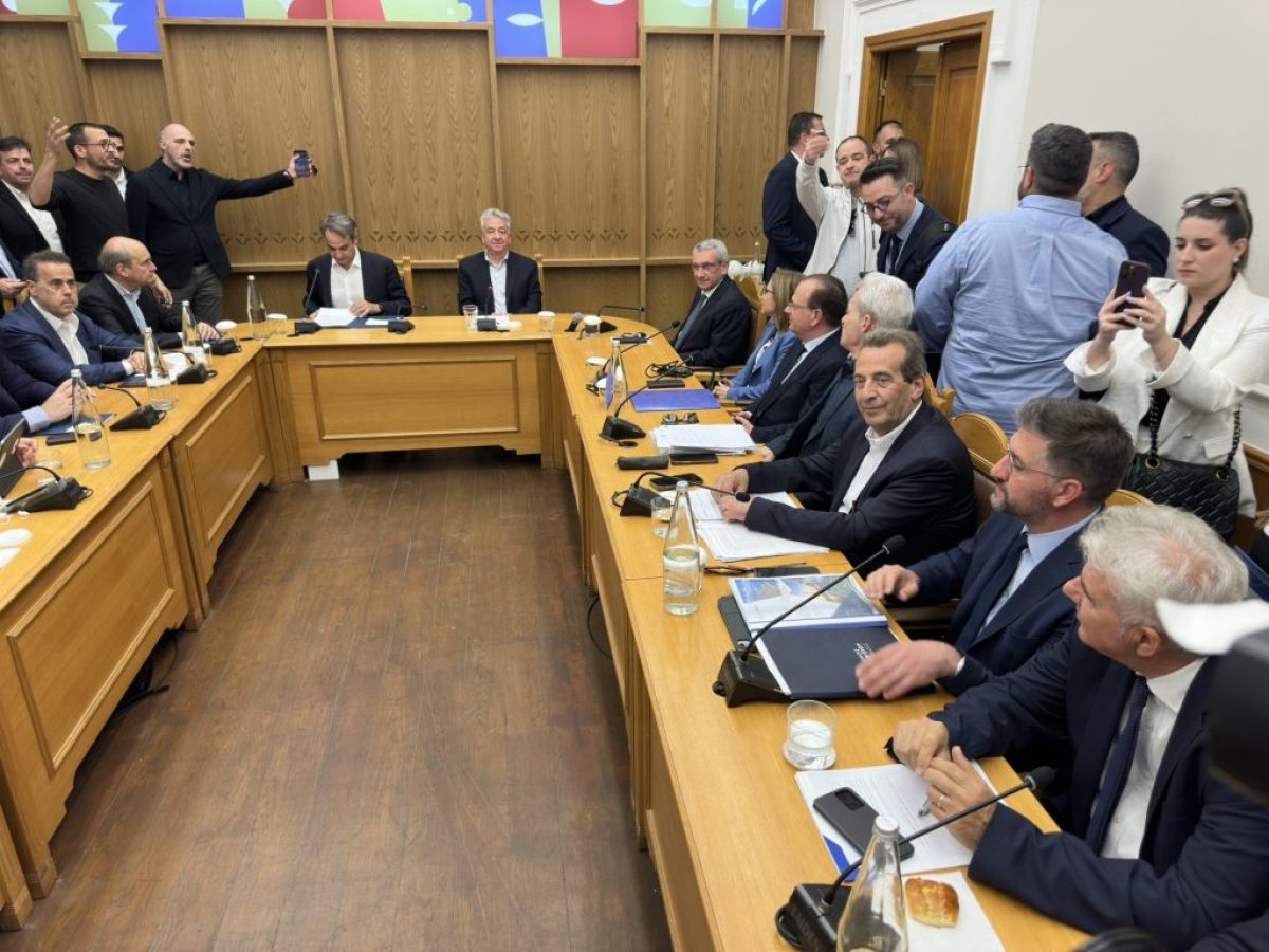 Στο επίκεντρο η «Ενιαία Διαχείριση Υδάτων στην Κρήτη» – Καθοριστικός ο «ρόλος» του Ο.Α.Κ. στη σύσκεψη υπό τον Πρωθυπουργό