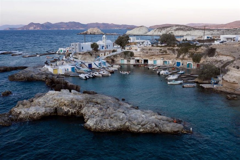 sto-mikroskopio-tis-isangelias-i-1