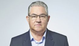 sto-nafplio-o-dimitris-koutsoumpas