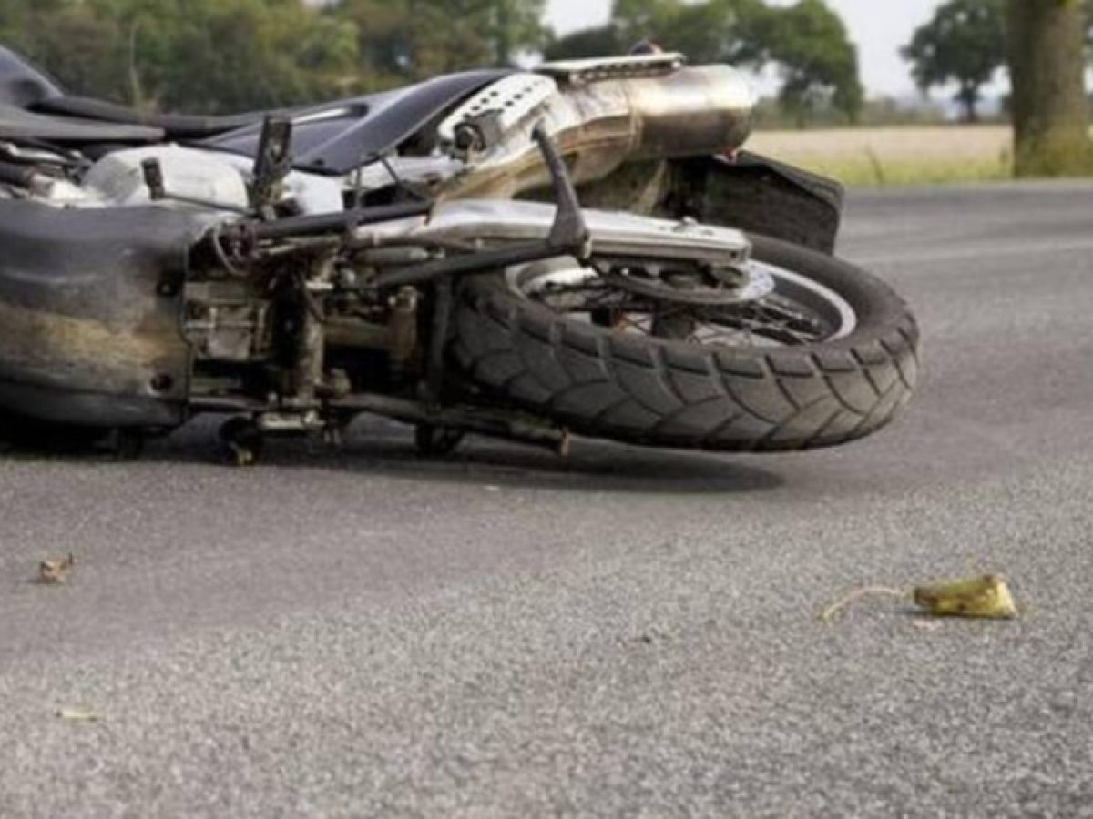 Στο νοσοκομείο 37χρονος Θεσσαλός μετά από πτώση με μηχανή