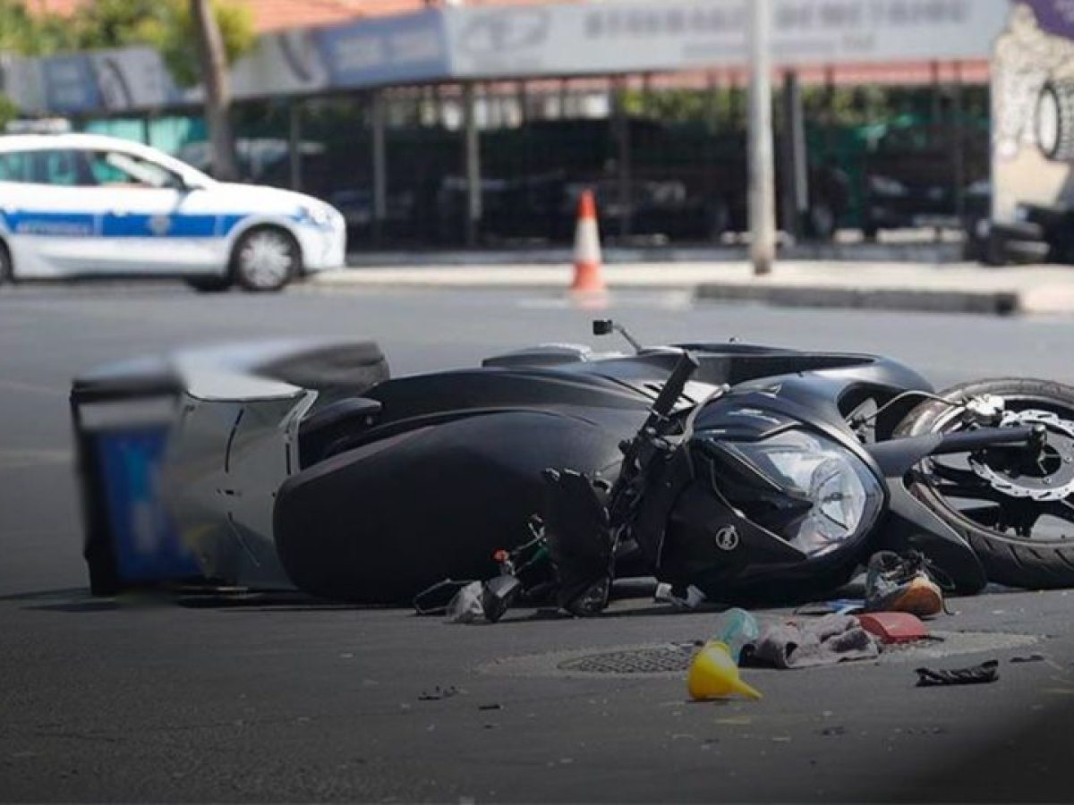 Στο νοσοκομείο ανήλικος έπειτα από τροχαίο στο κέντρο – Μετωπική σύγκρουση με αυτοκίνητο!