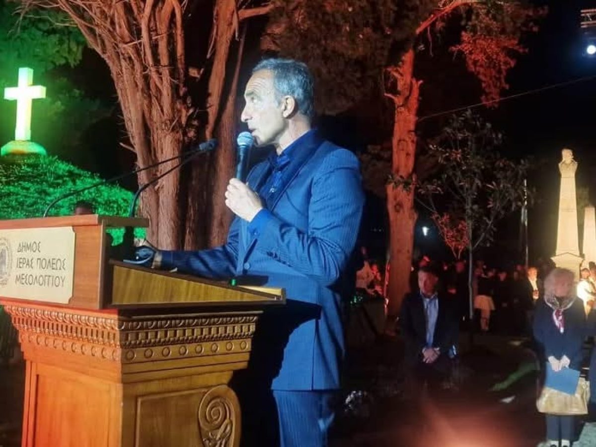 Τα λόγια του Νίκου Αλιάγα που καθήλωσαν στο Μεσολόγγι – «Η κραυγή τους διαπερνά τον χρόνο»