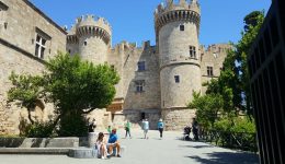 ta-mousia-tis-rodou-emodotis-1