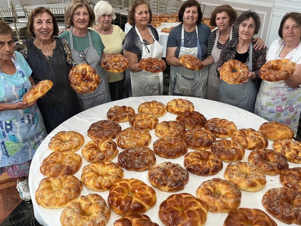 Τα περίφημα τσουρέκια της Φιλοπτώχου της Μεταμορφώσεως του Σωτήρος στο Thomastown