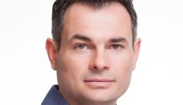 taratoras-gia-skepari-stolidi-to