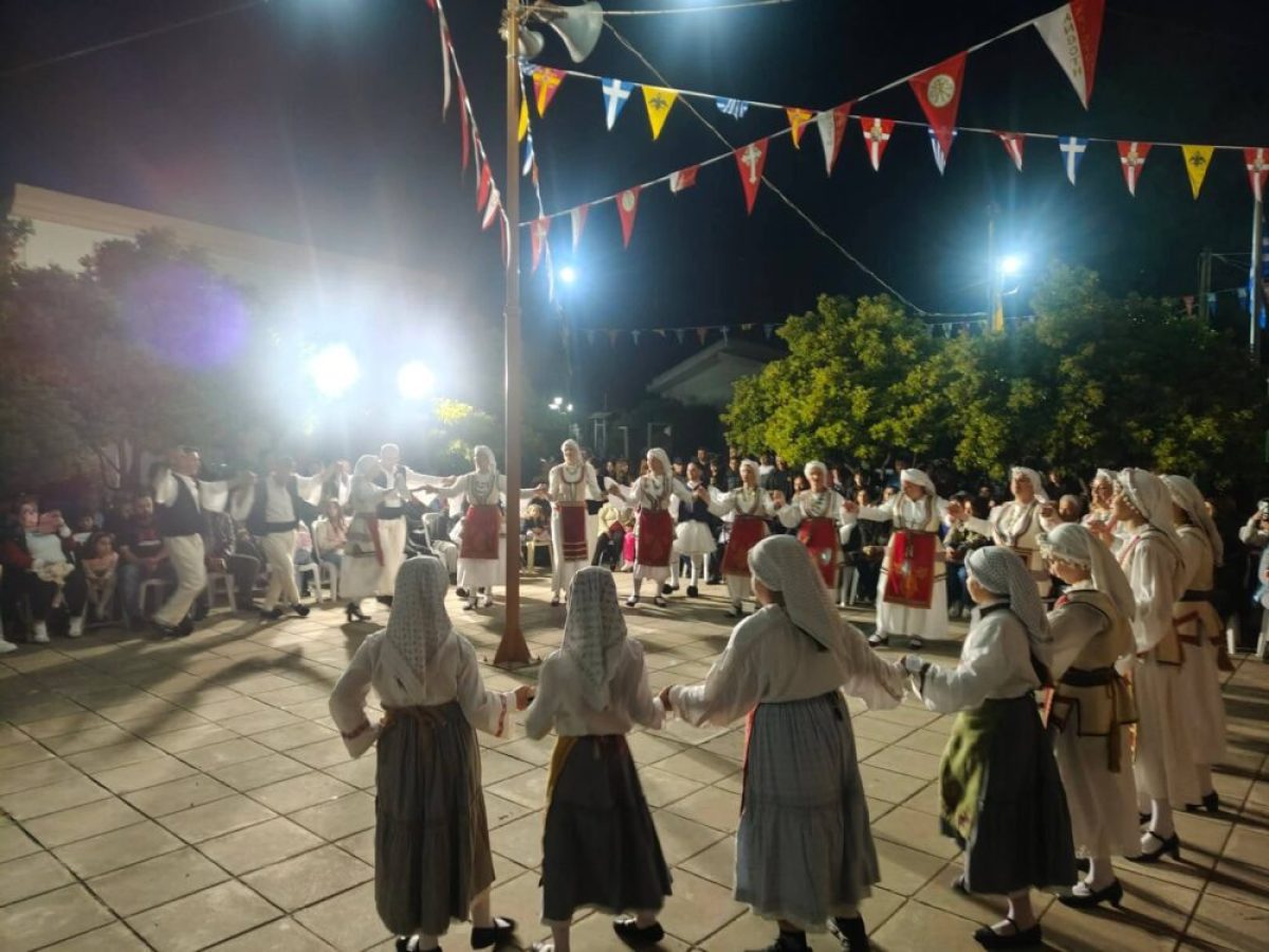 Τέμενη: Αναβίωσε το «κάψιμο του Ιούδα»