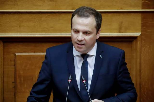 thanasis-lioutas-sinechizete-i-idiki