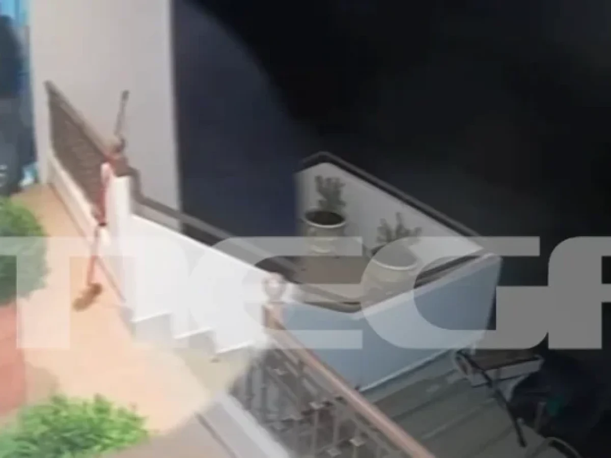 Θέρμο: Δείτε πως οι δραπέτες έσερναν 65χρονο και τον έβαλαν με τη βία στο σπίτι του για να τον ληστέψουν (ΒΙΝΤΕΟ)