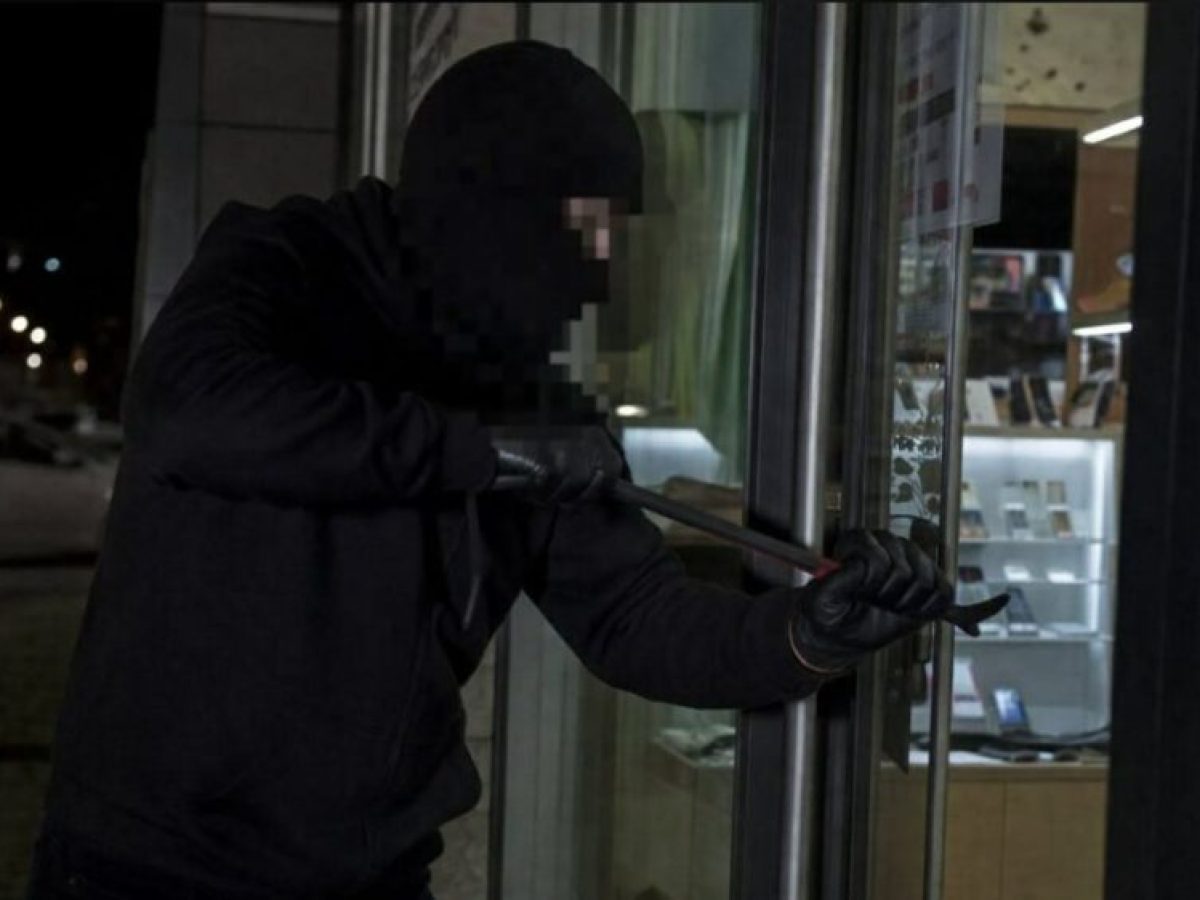 Θέρμο: Απόπειρα ληστείας με πυροβολισμούς αναστάτωσε τους κατοίκους, τα τελευταία νέα