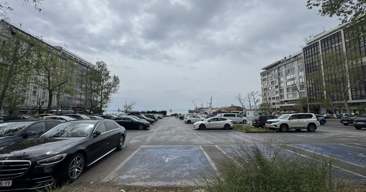 thessaloniki-egine-xana-parkingk-i