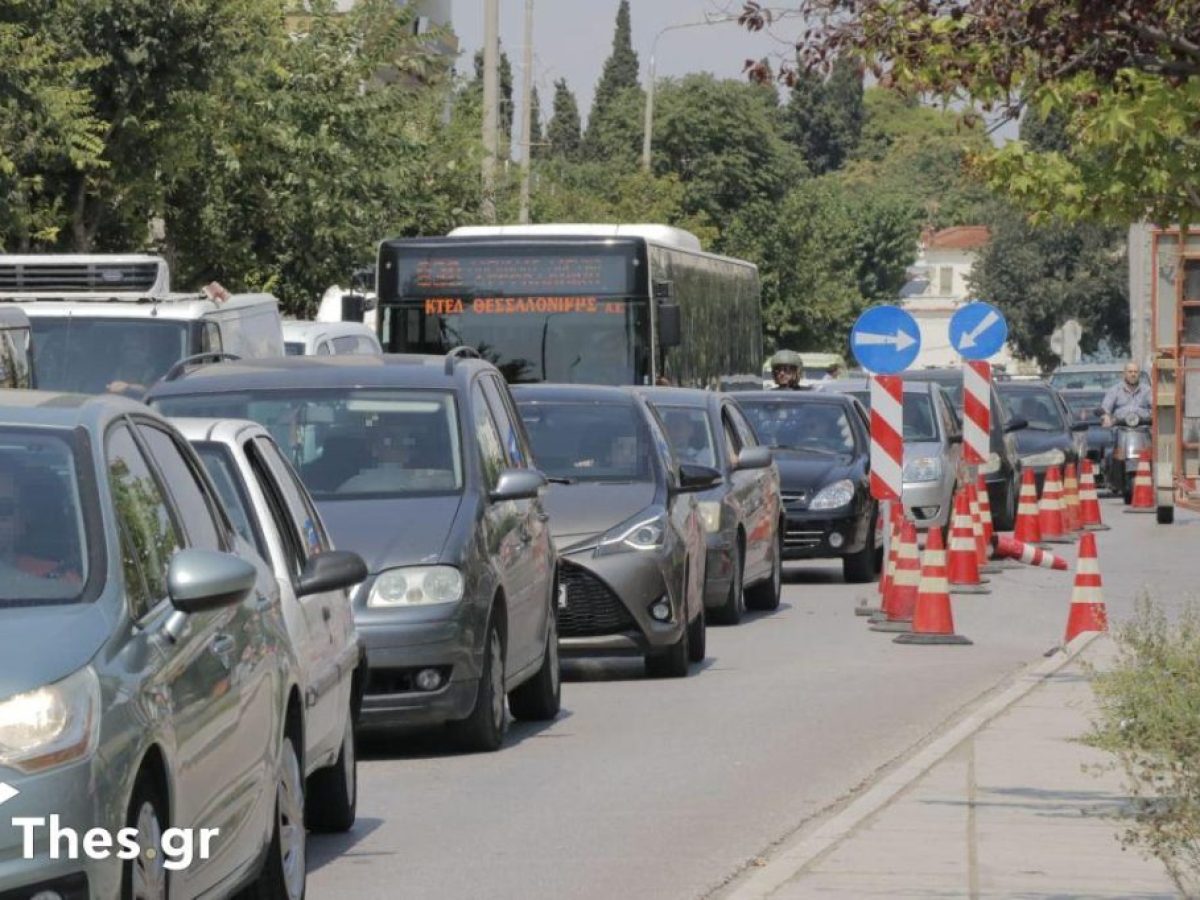 Θεσσαλονίκη: Καθυστερήσεις στο Δερβένι μετά από τροχαίο ατύχημα