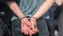 thessaloniki-vrethikan-se-apothiki-spitiou