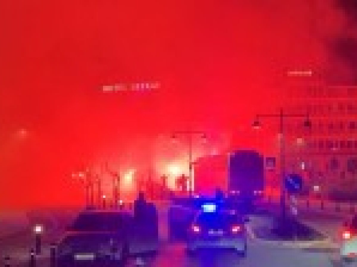 Θριαμβευτική επιστροφή της Δόξας και αποθέωση  τα ξημερώματα από τους φιλάθλους