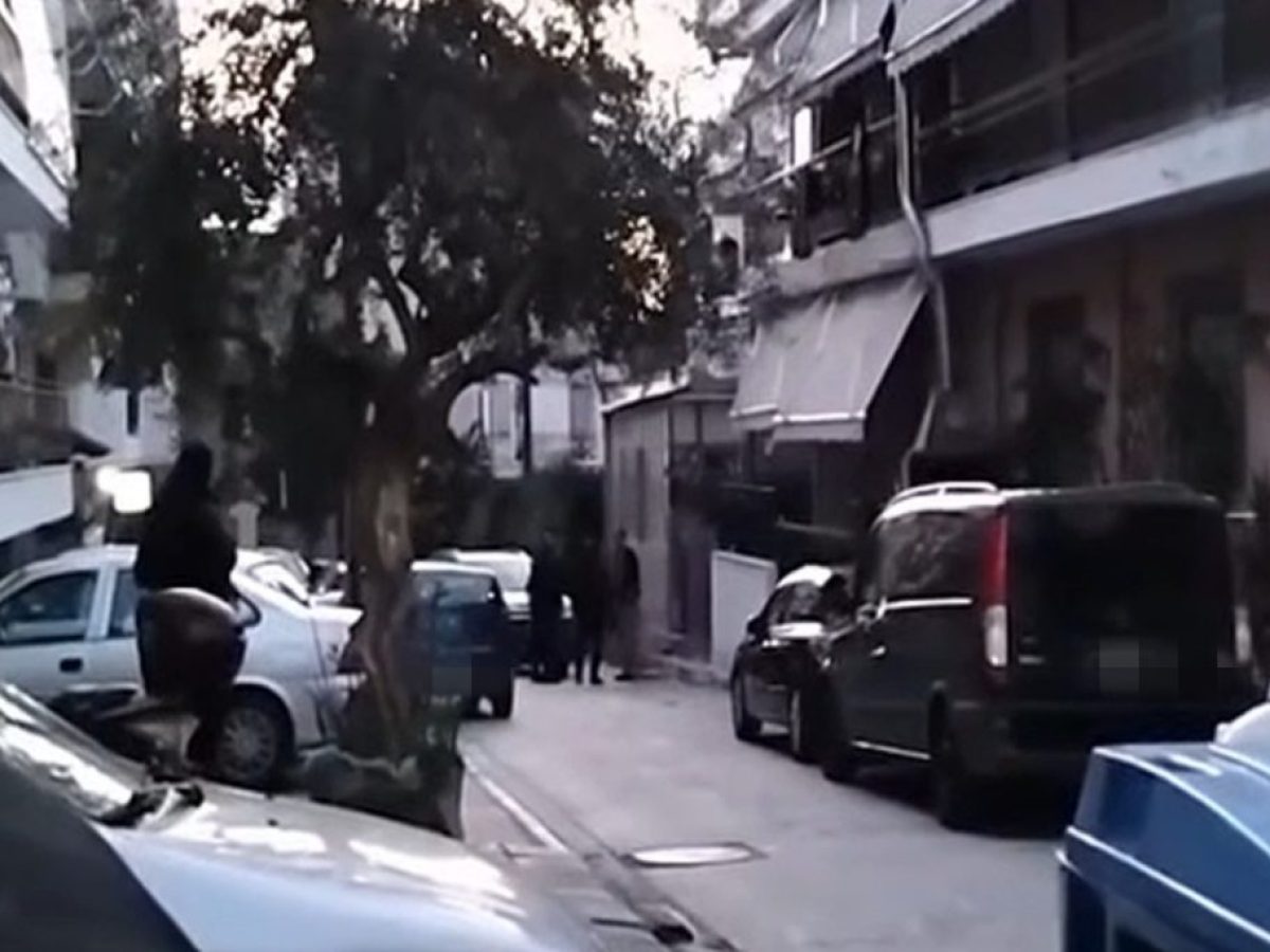 Θρίλερ στον Εύοσμο: Νεκρή 59χρονη με ζώνη στον λαιμό – Στο μικροσκόπιο των αρχών το ενδεχόμενο εγκληματικής ενέργειας