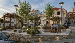 tin-anagnorizete-i-mikri-platia