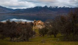 to-TRIETHNES-FESTIVAL-epistrefi-stis