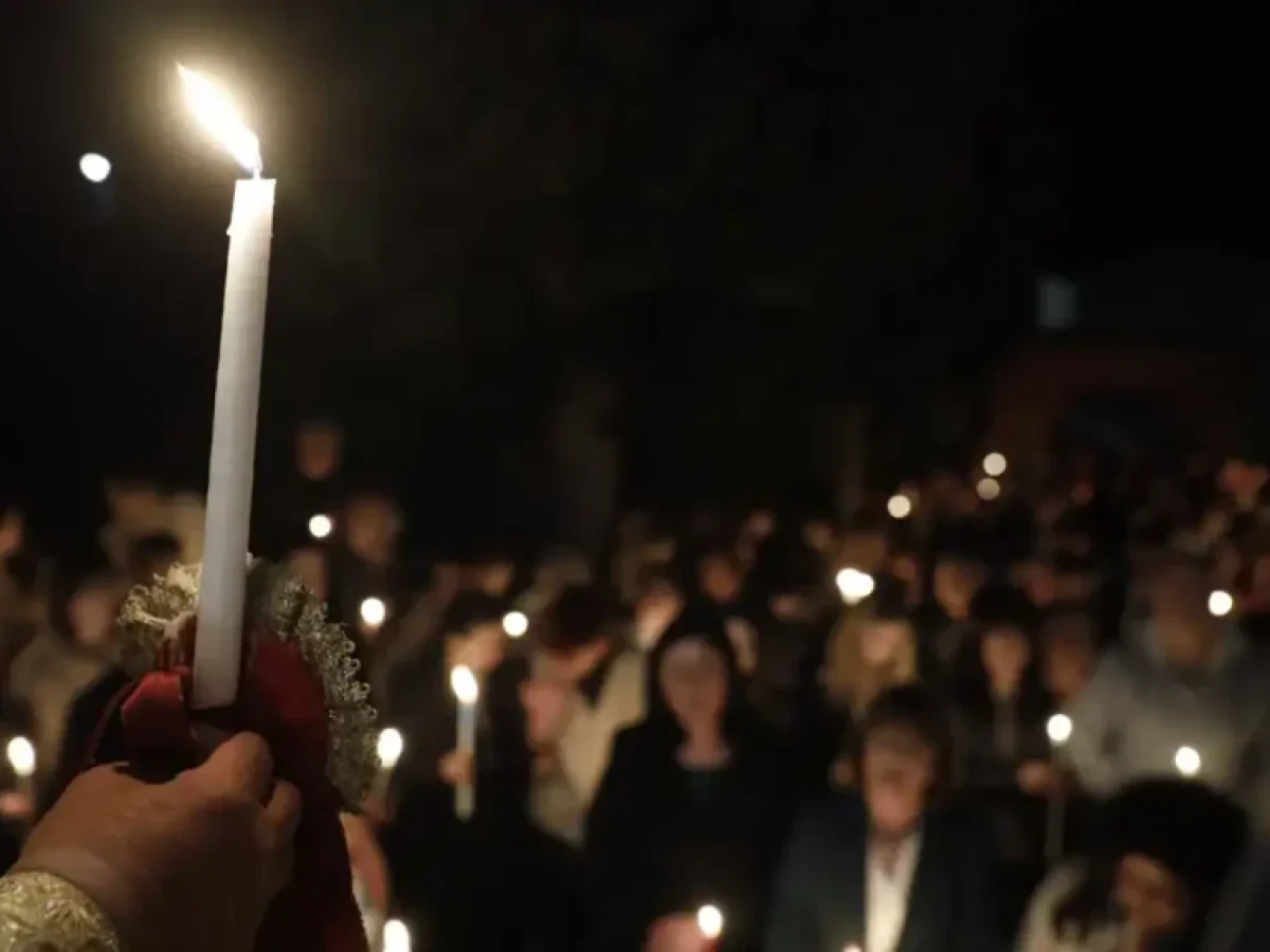 Το αναστάσιμο μήνυμα από την ομάδα του Thriassio.gr: Χριστός Ανέστη και Χρόνια Πολλά, γεμάτα φως και ελπίδα!