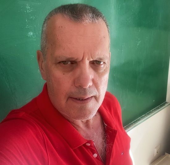 to-kratos-lafiro-macheri-stin-kardia