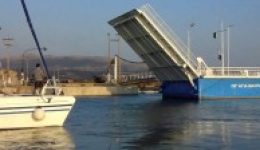 to-limenarchio-lefkadas-gia-ta-2