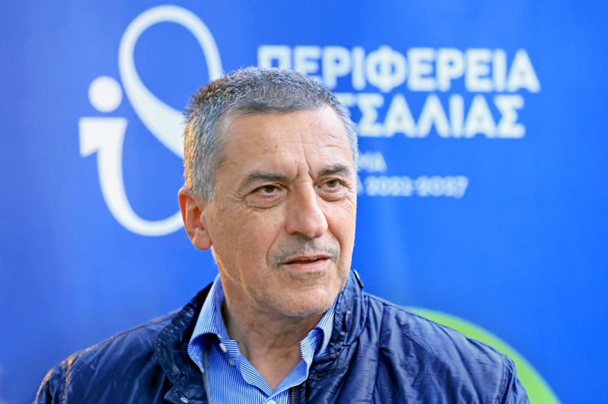 to-megaloprepes-koursoum-tzami-sta