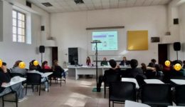 to-programma-ora-na-milisis