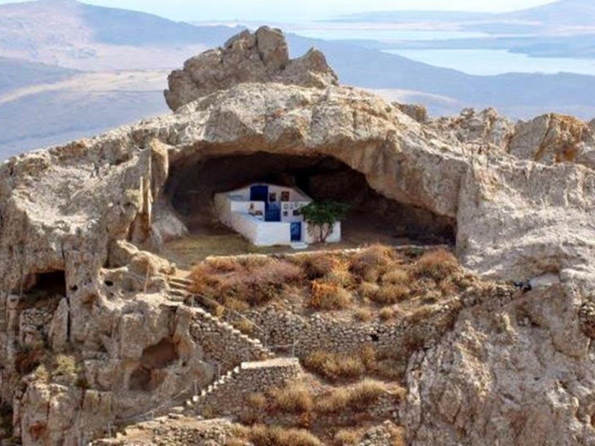 Το προσκύνημα της Παναγίας της Κακαβιώτισσας στη Λήμνο: Το πιο όμορφο εξωκκλήσι της Ελλάδας!