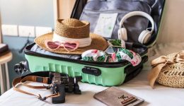 touristika-grafia-polemos-ke-akrivia