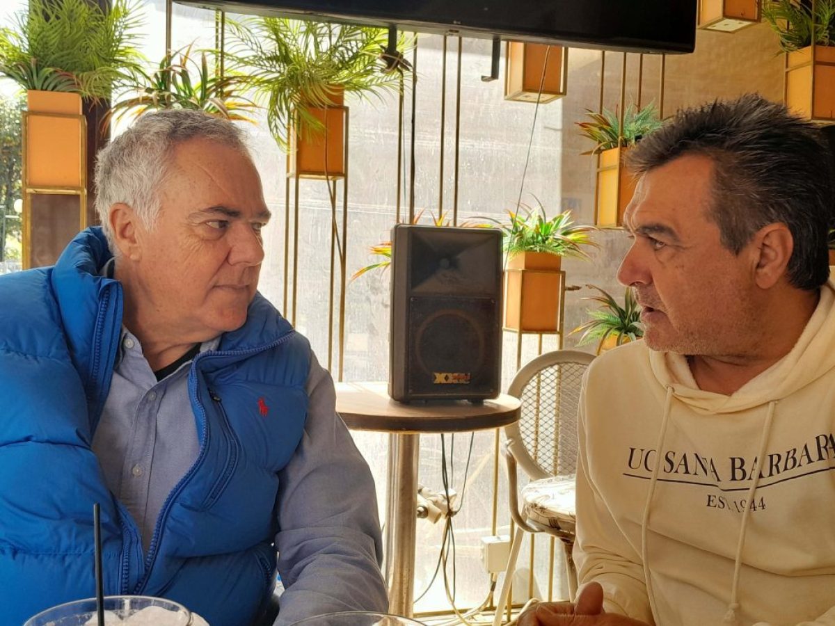 «Τους ενώνει και τους δονεί, του Αλέξη Τσίπρα η φωνή»