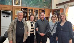 trikala-sinantisi-sakka-me-ton