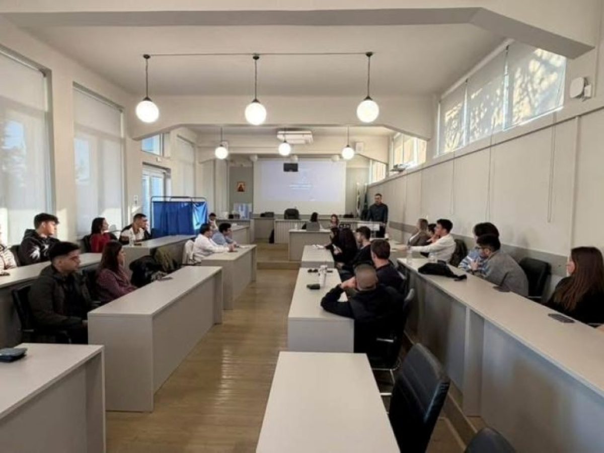 Τρίπολη : Ιδρύθηκε Δημοτικό Συμβούλιο Νέων