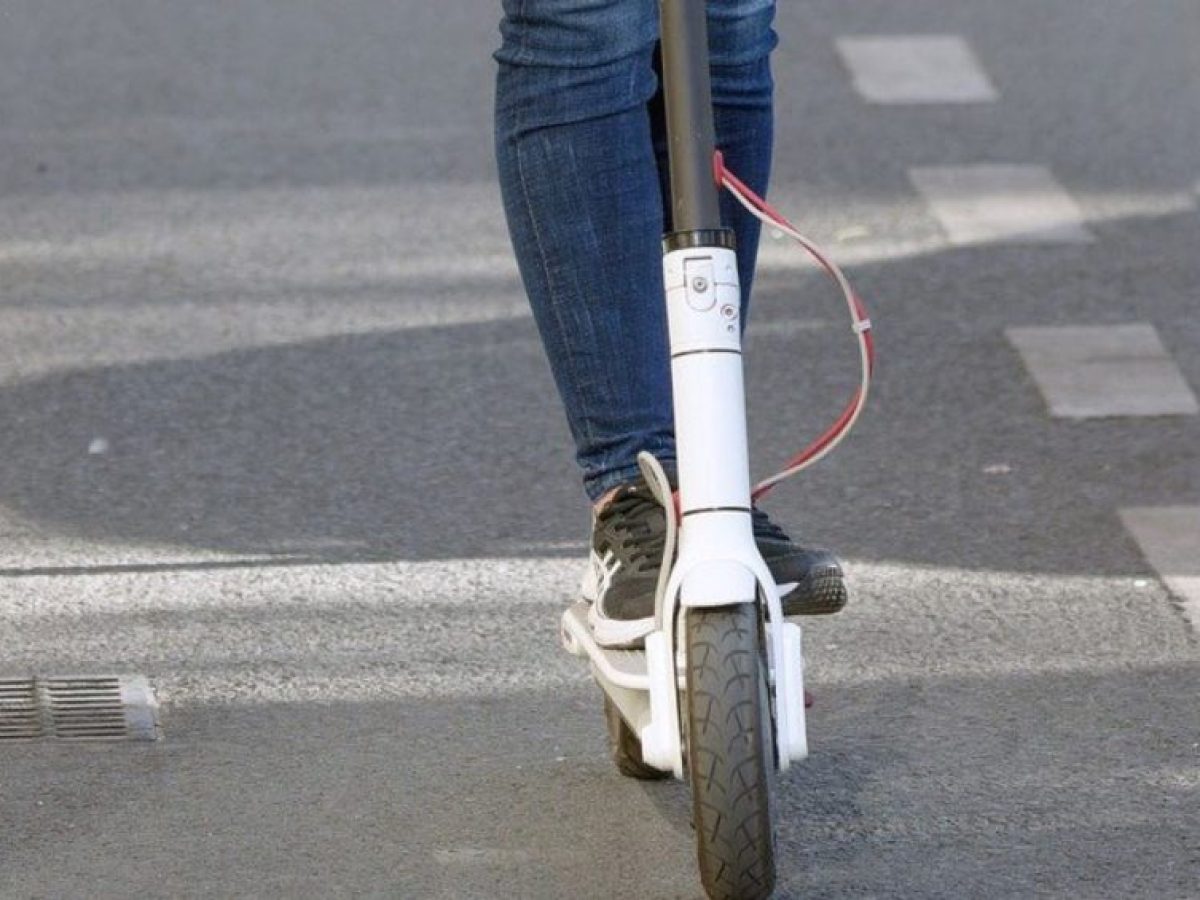 Τροχαίο με πατίνι στη Λάρισα – Στο νοσοκομείο ο οδηγός του!