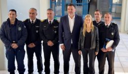 vasilis-kikilias-epi-tapitos-to-1