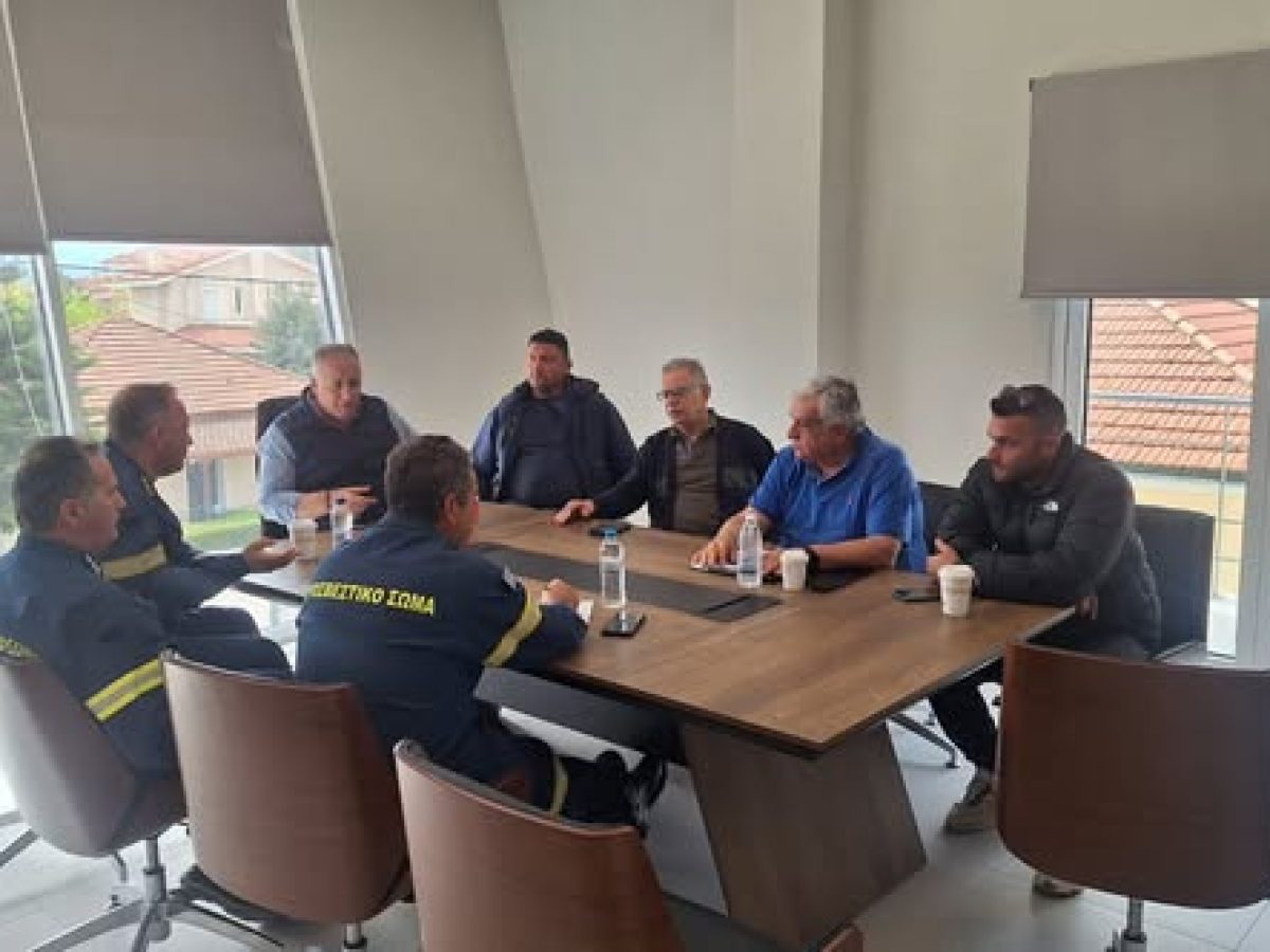 Βέλο Βόχα: Ολοκληρώθηκε η συνάντηση εργασίας υψηλόβαθμων στελεχών της Πυροσβεστικής με τον δήμαρχο